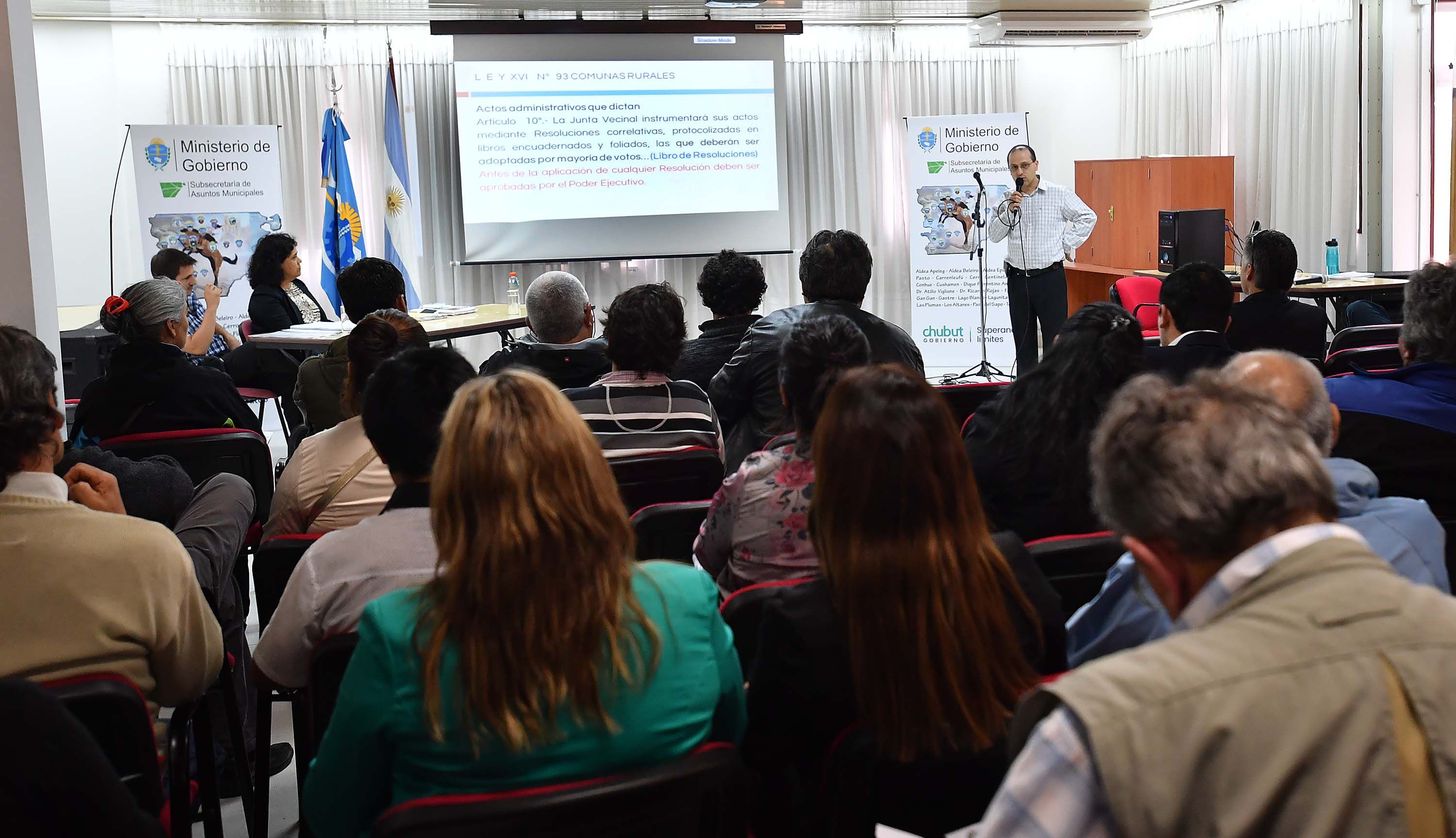 Provincia capacita a las 20 comunas rurales en  procedimientos administrativos para ejecución de obras