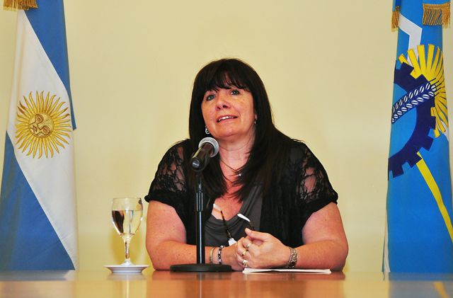 La Justicia embargó parte del sueldo a la diputada Dufour  y los depósitos que posee en el Banco del Chubut