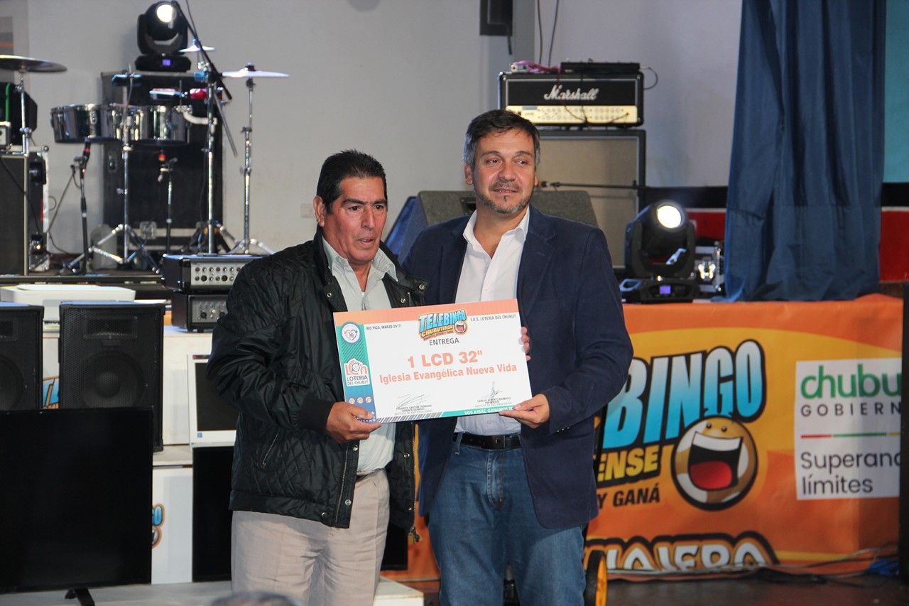El Telebingo Viajero festejo el Aniversario de Río Pico .-