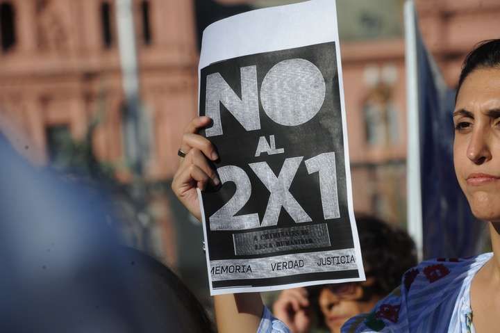 Marcha en rechazo a la ley del 2 x 1
