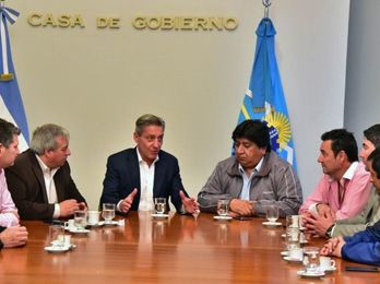 El Gobernador recibió a intendentes para hablar de medidas para el invierno