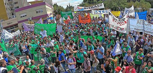Alto acatamiento en Chubut al paro nacional