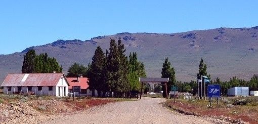 El gobernador Arcioni firmó convenios para viviendas