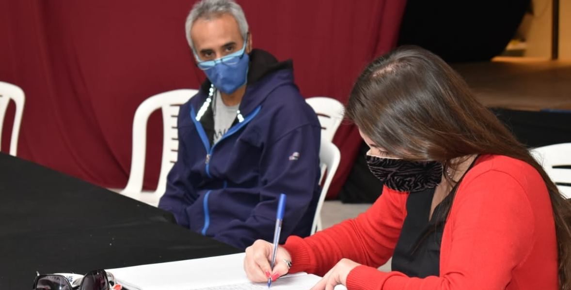 Lago Puelo suspende todas las actividades sociales a puertas cerradas.