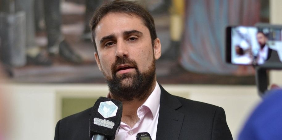 Capacitación sobre control y monitoreo de tucura.