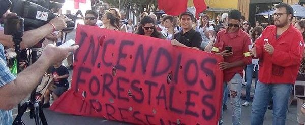 Brigadistas de la cordillera continúan su reclamo por salarios atrasados.