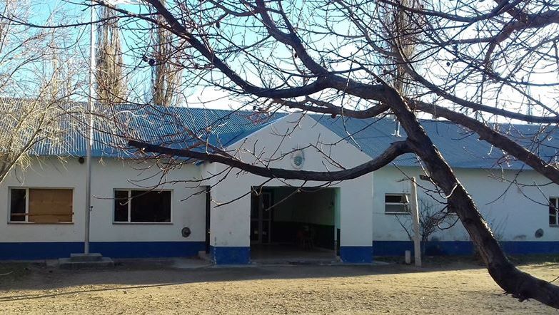 Robaron dos equipos de energía solar en una escuela rural.