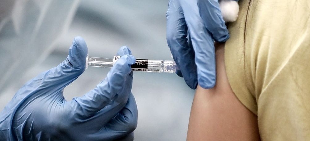 Campaña de vacunacion contra el Covid – 19 en Senguer.