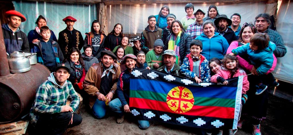 Amancay Quintriqueo la primera mujer que lidera su comunidad mapuche.