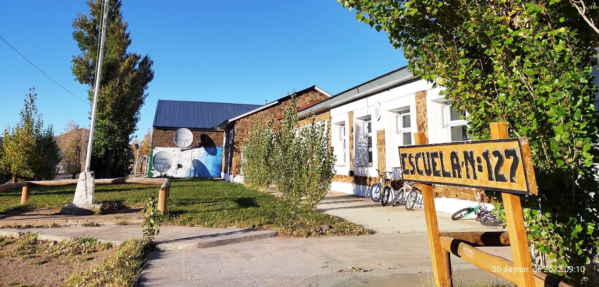 Centenario de la Escuela N° 127 de Aldea Apeleg